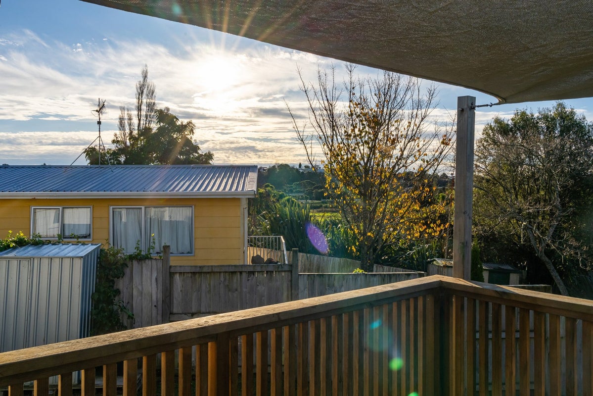25 Laurence Street, Gate Pa, Tauranga, Bay Of Plenty - Carousel 19
