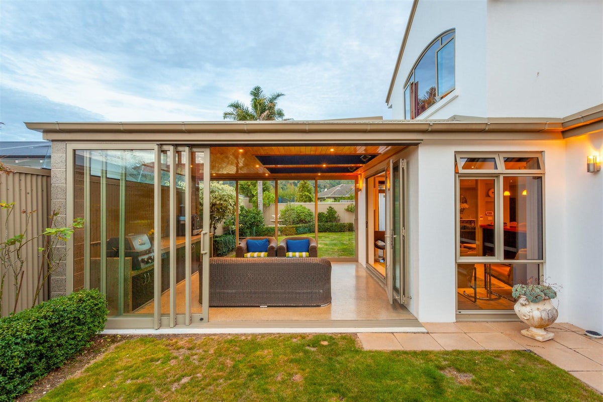 2 Cambria Street, The Wood, Nelson - Carousel 1