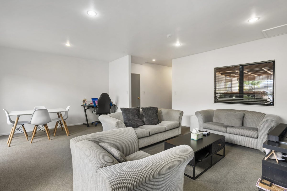 39 Rakich Place, Henderson, Auckland - Carousel 2