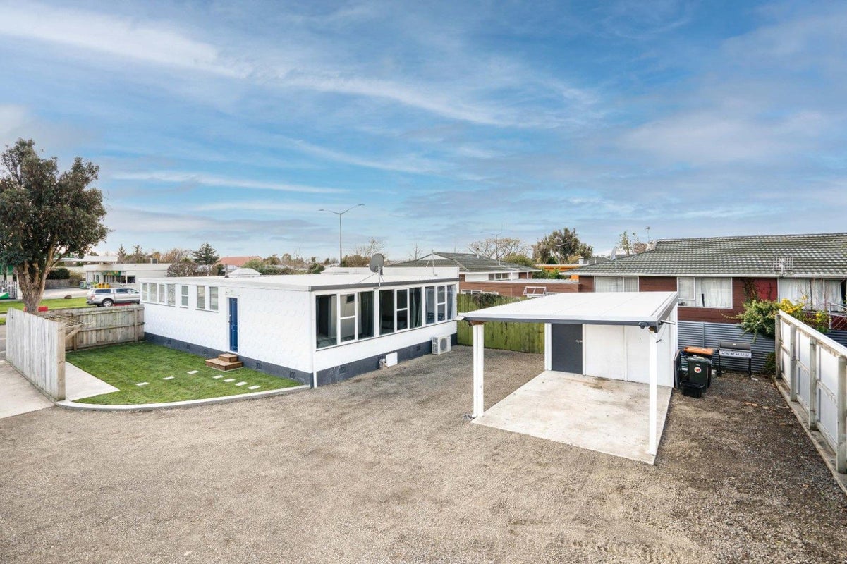 704 Pioneer Highway, Takaro, Palmerston North - Carousel 1