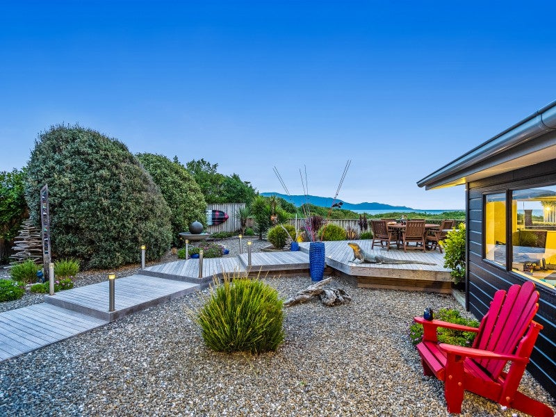 23 Ara Kuaka, Waikanae Beach, Waikanae - Carousel 2