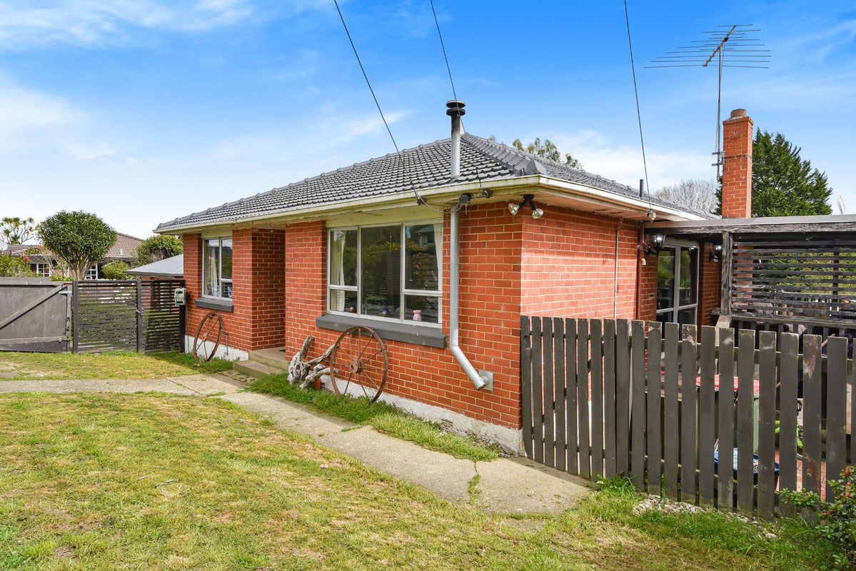 30 Torquay Street, Abbotsford, Dunedin - Carousel 1