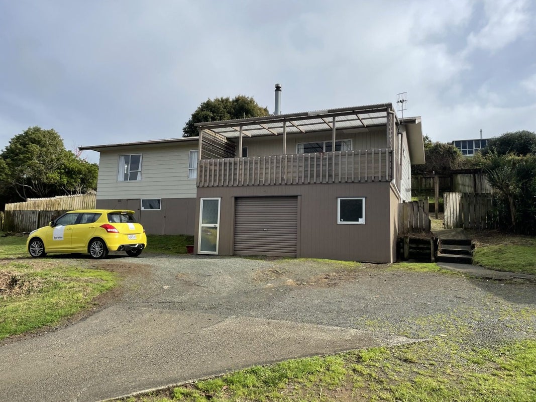 25 Ogle Crescent, Kamo, Whangarei - Carousel 1