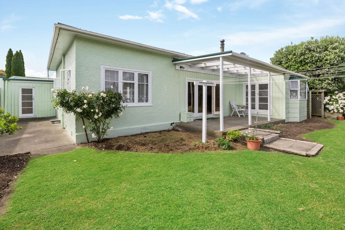 5 Hakeke Street, Whanganui East, Whanganui - Carousel 1