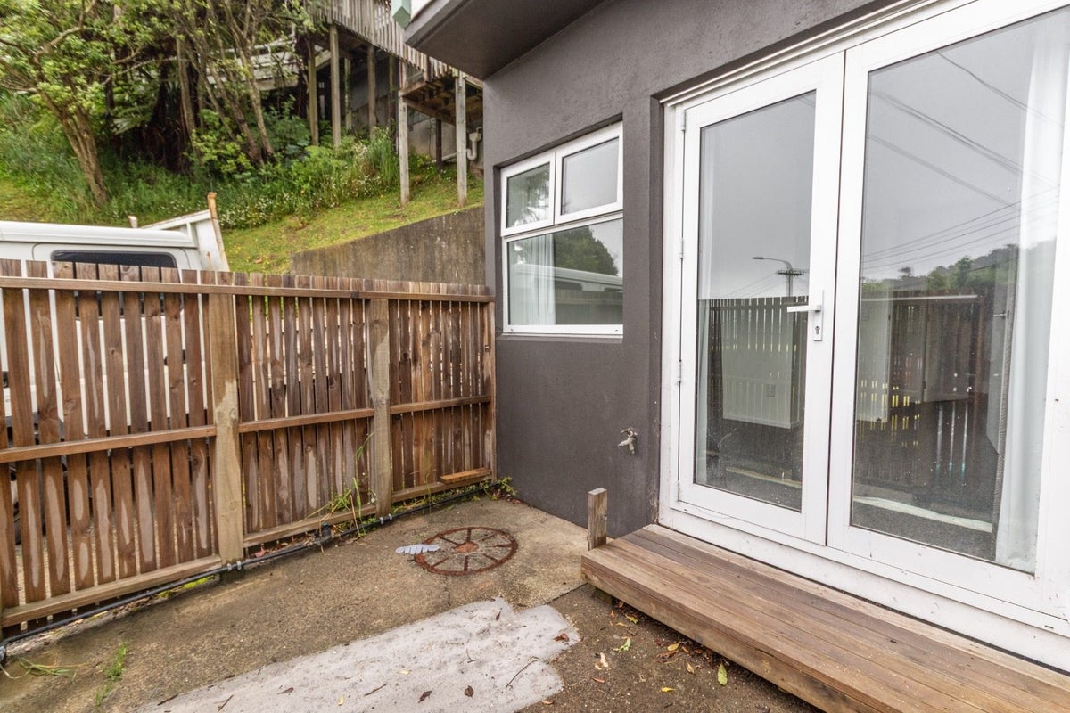 138 Raroa Road, Aro Valley, Wellington - Carousel 17