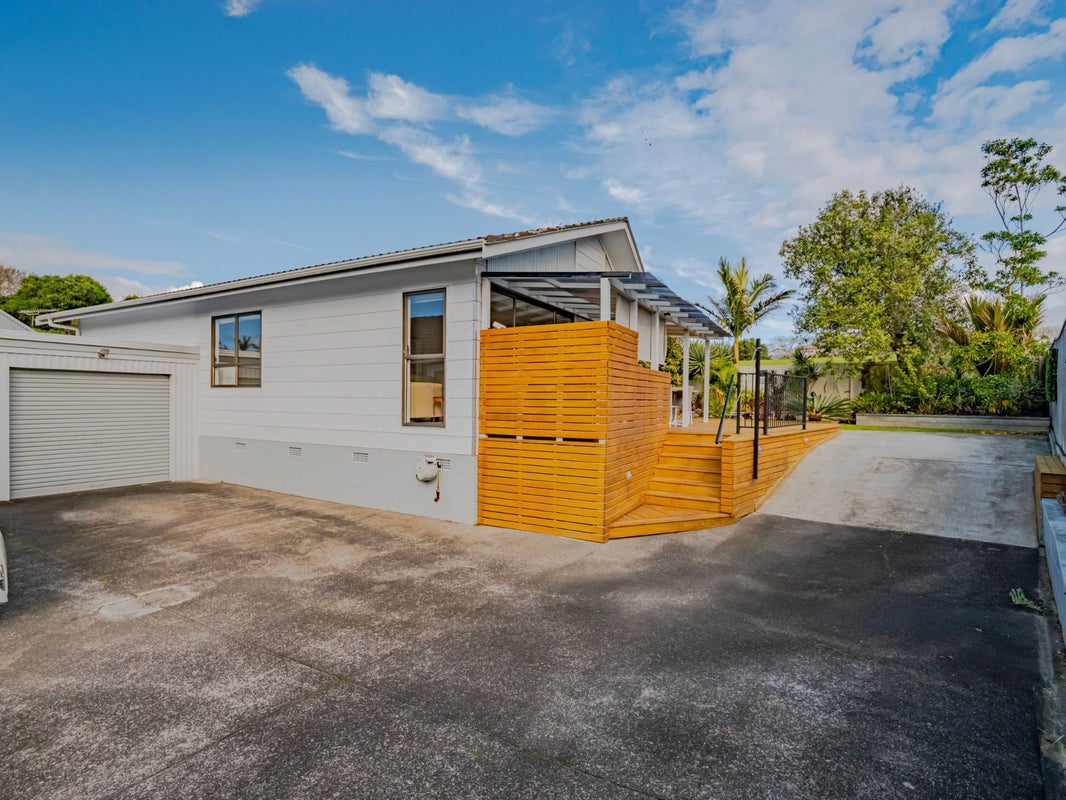 2/21 Rapallo Place, Farm Cove, Auckland - Carousel 21