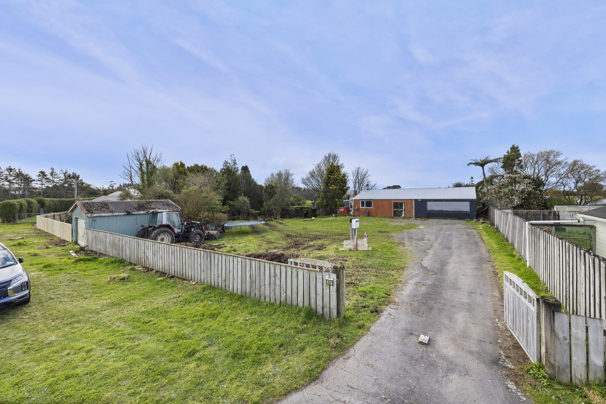 13 Kent Terrace, Midhirst - Carousel 1
