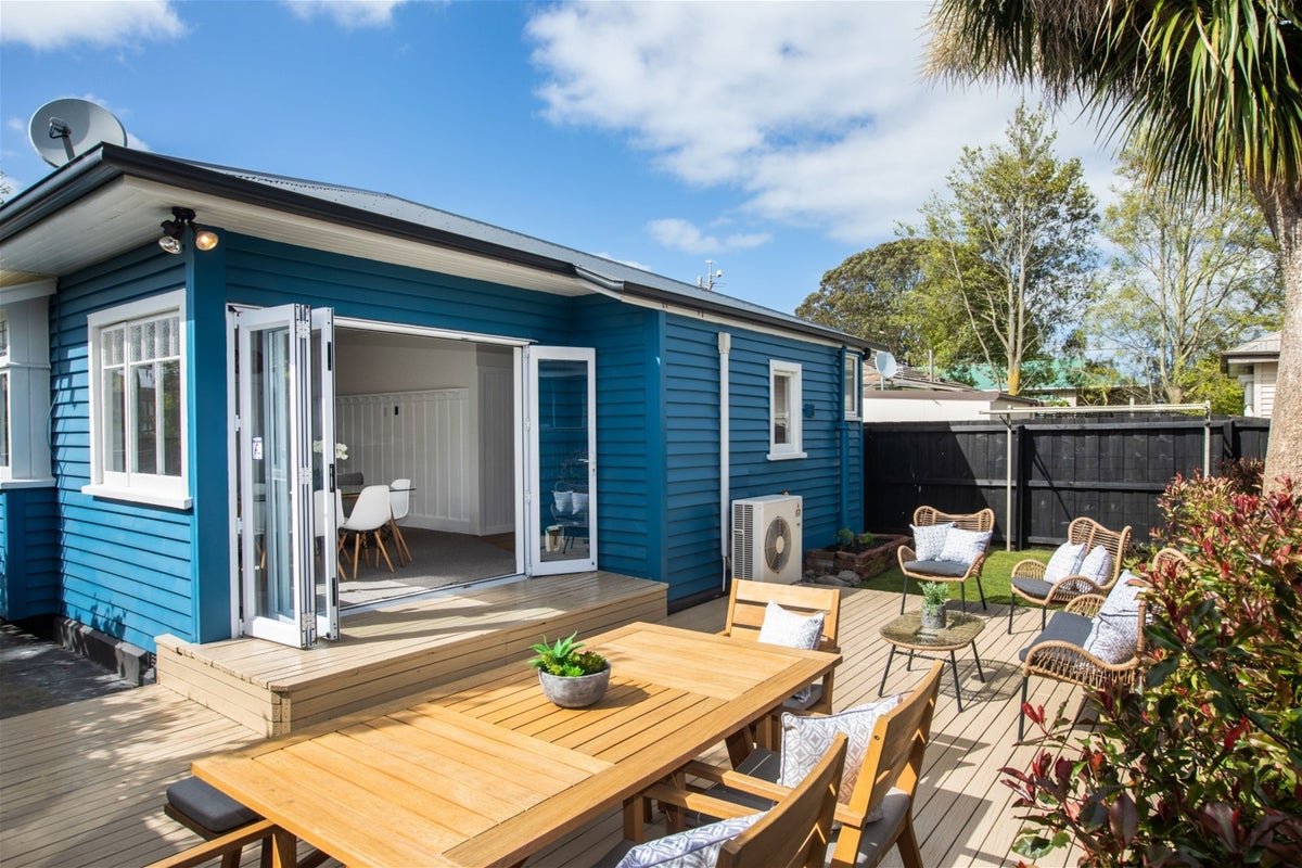 1/9 Montrose Street, Sydenham, Christchurch - Carousel 2