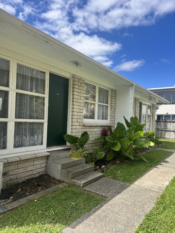1/12 Gadsby Place, Hamilton East, Hamilton - Carousel 1