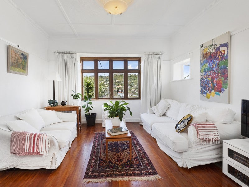 8 Severn Street, Island Bay, Wellington - Carousel 2