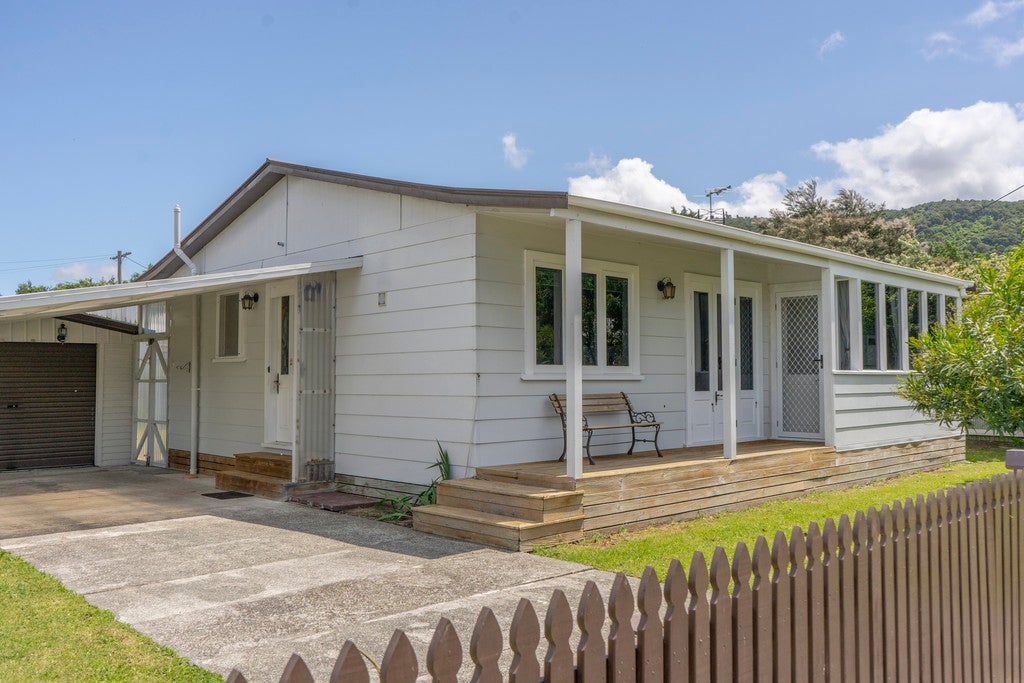 28 Renall Street, Featherston, Featherston - Carousel 1
