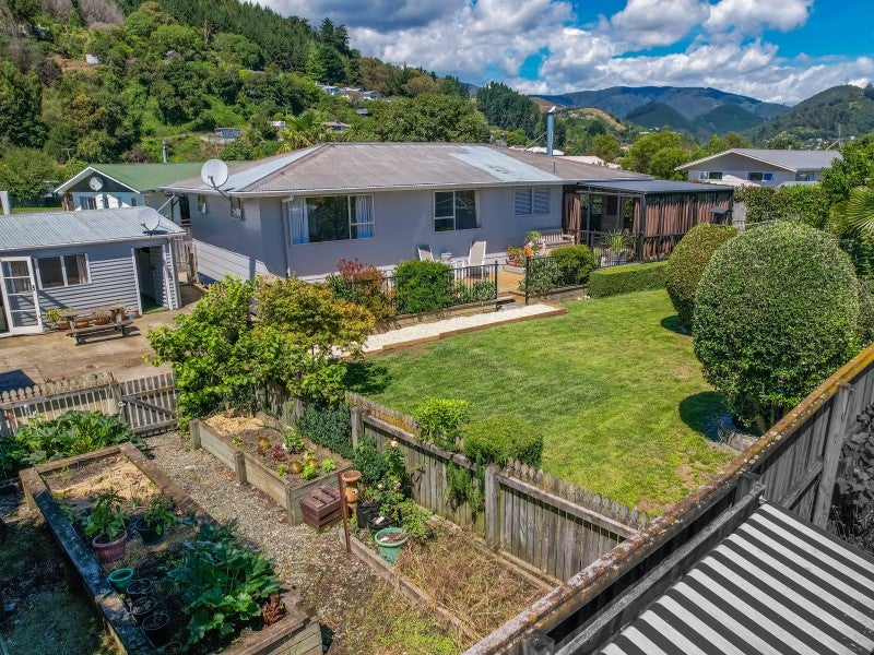 92 North Road, The Wood, Nelson - Carousel 26