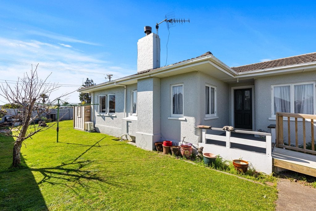 2 Hillstone Avenue, Gate Pa, Tauranga - Carousel 20