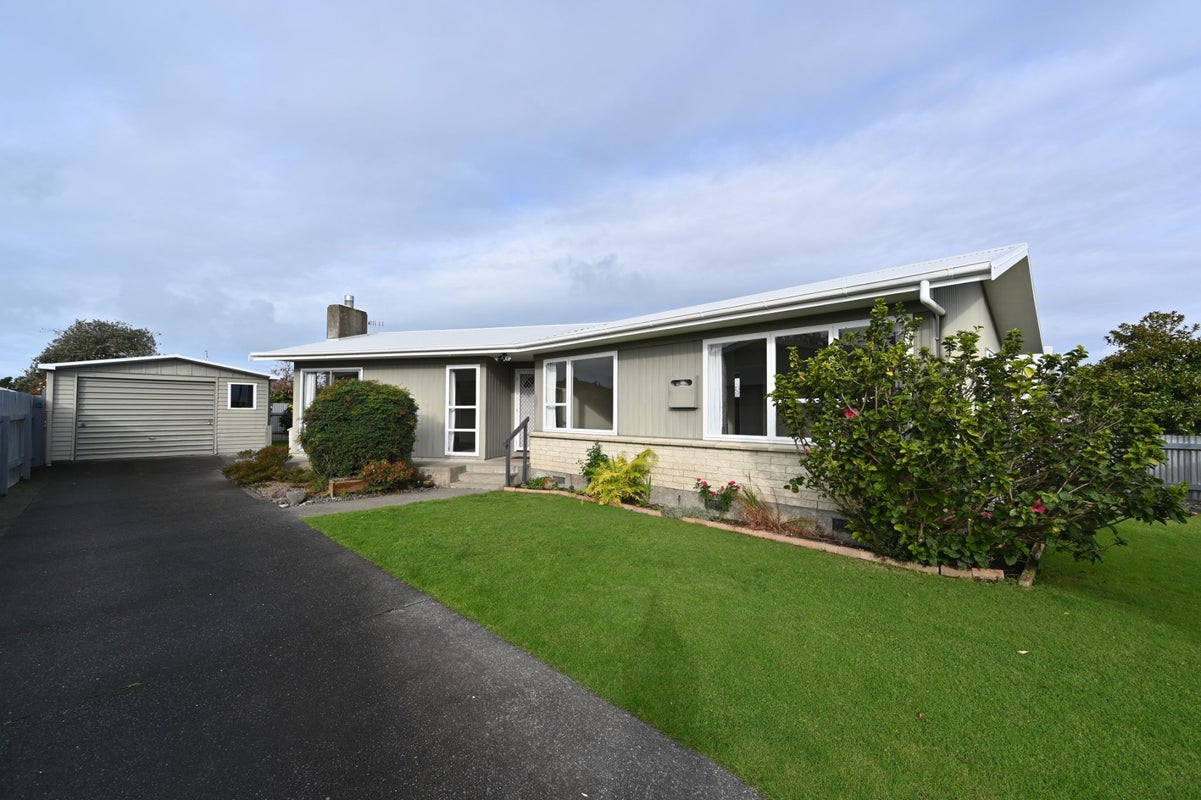 14 Foster Terrace, Onekawa, Napier - Carousel 1
