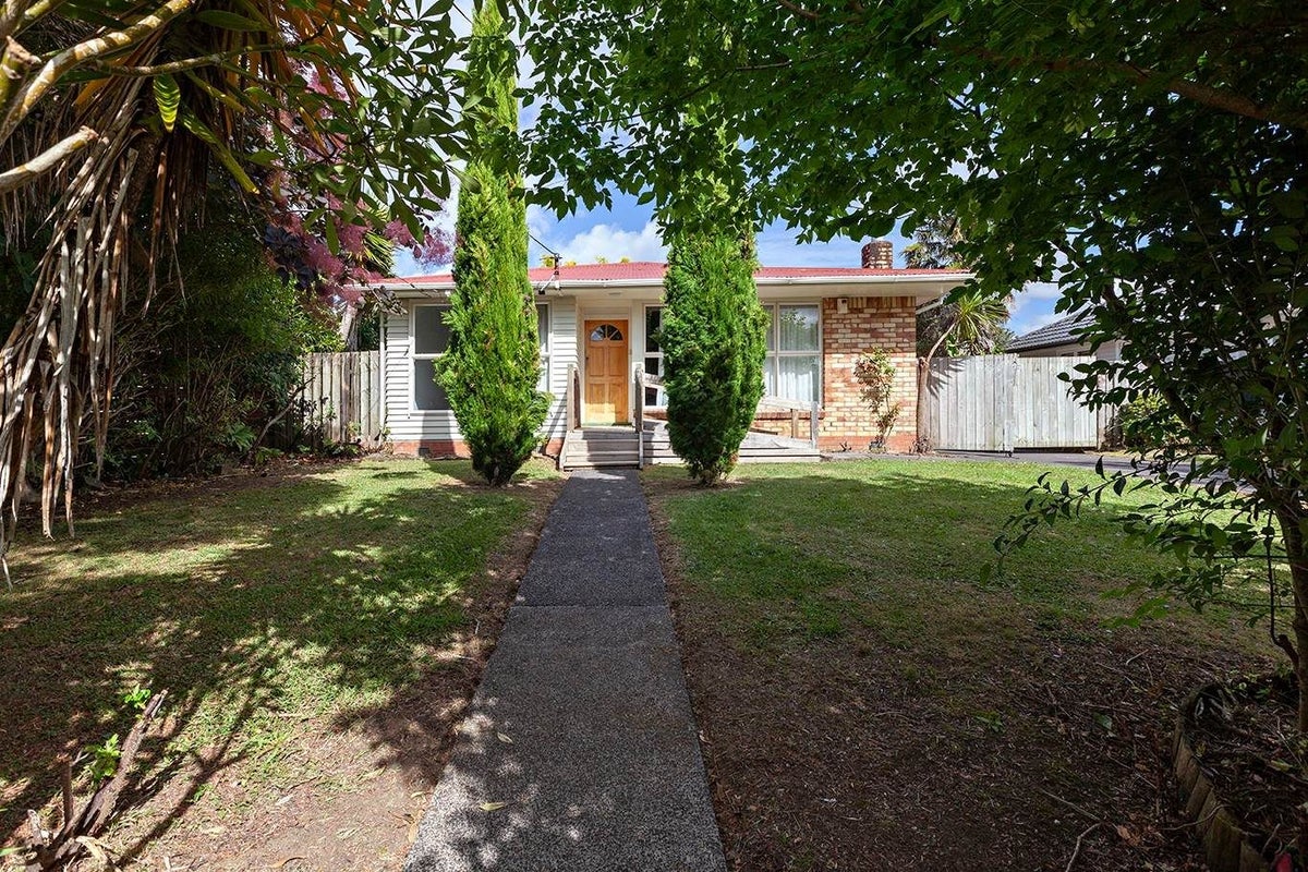 4 Wilsher Crescent, Henderson, Auckland - Carousel 2