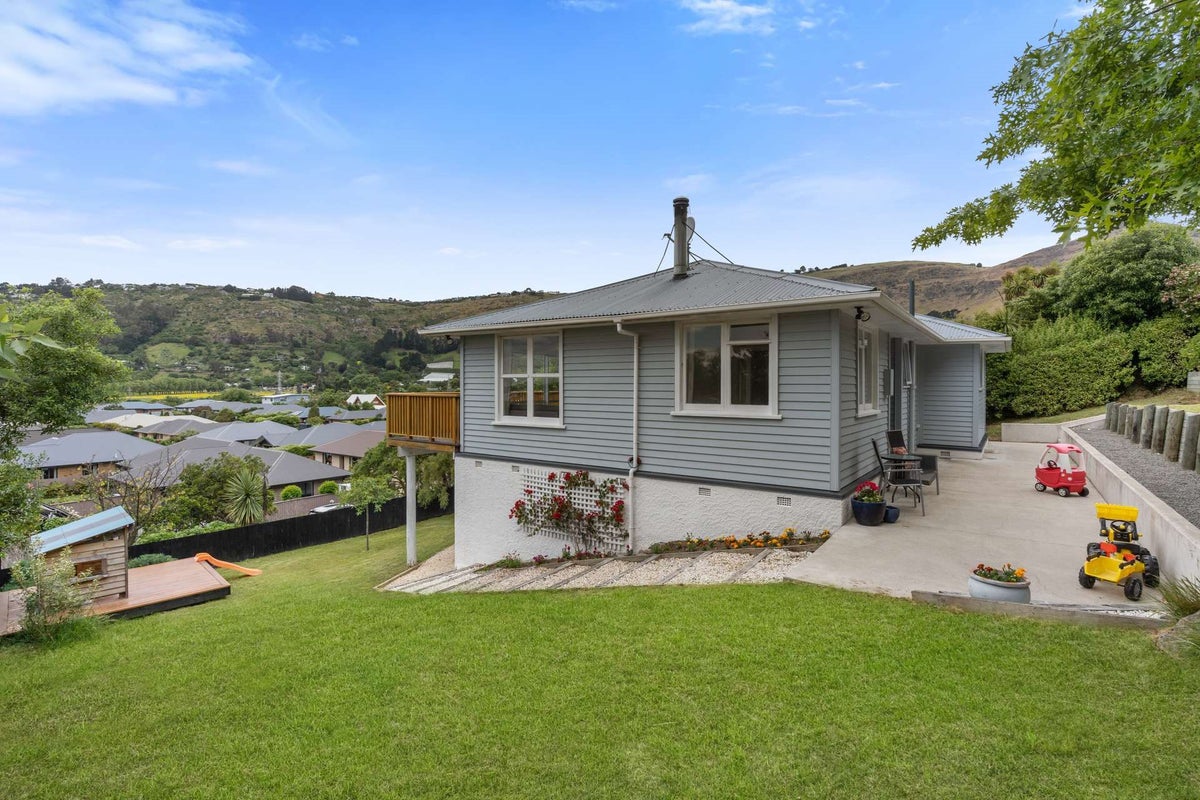 111 Port Hills Road, Heathcote Valley, Christchurch - Carousel 1