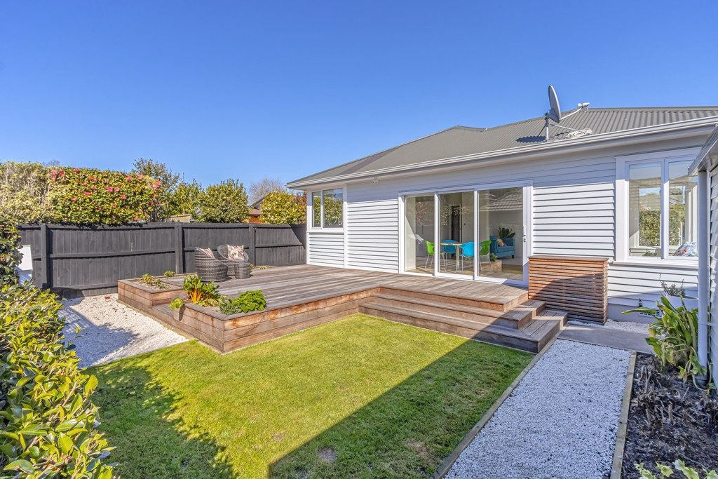 10 Saint James Avenue, Papanui, Christchurch - Carousel 1