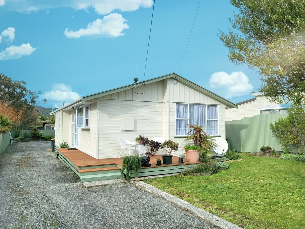 19A Blake Street, Blaketown, Greymouth - Carousel 1