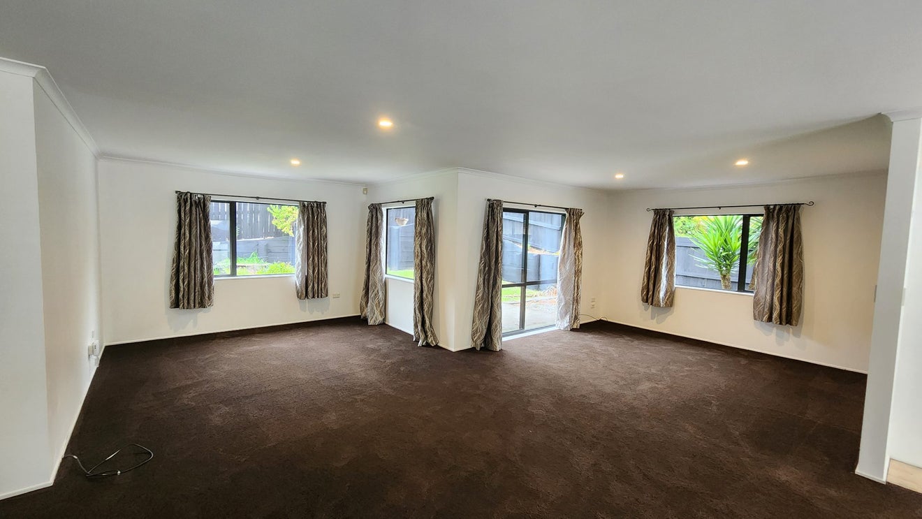 16 Helen Ryburn Place, Torbay, Auckland - Carousel 2