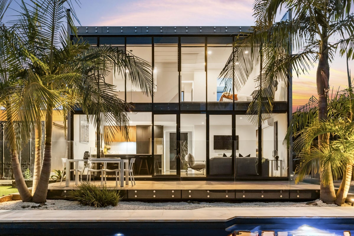4 Halyard Place, Te Atatu Peninsula, Auckland - Carousel 2