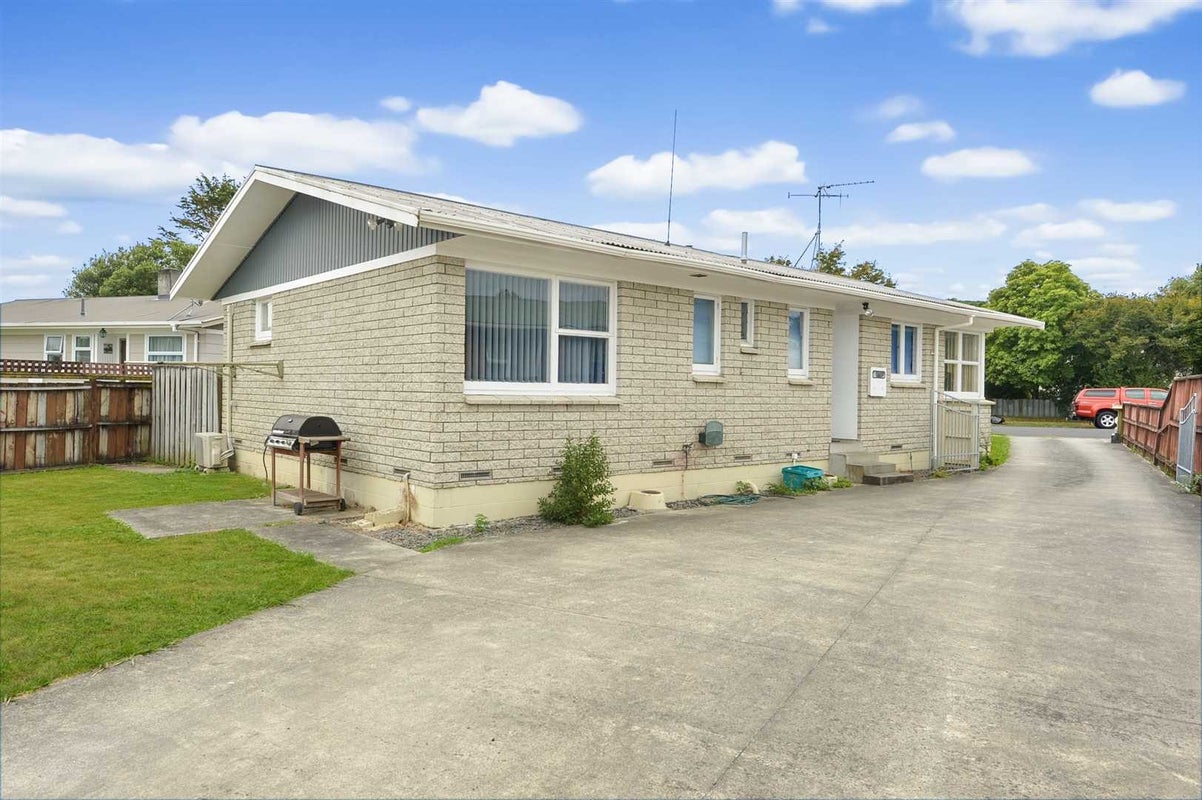 25 Rosalind Street, Deanwell, Hamilton - Carousel 1