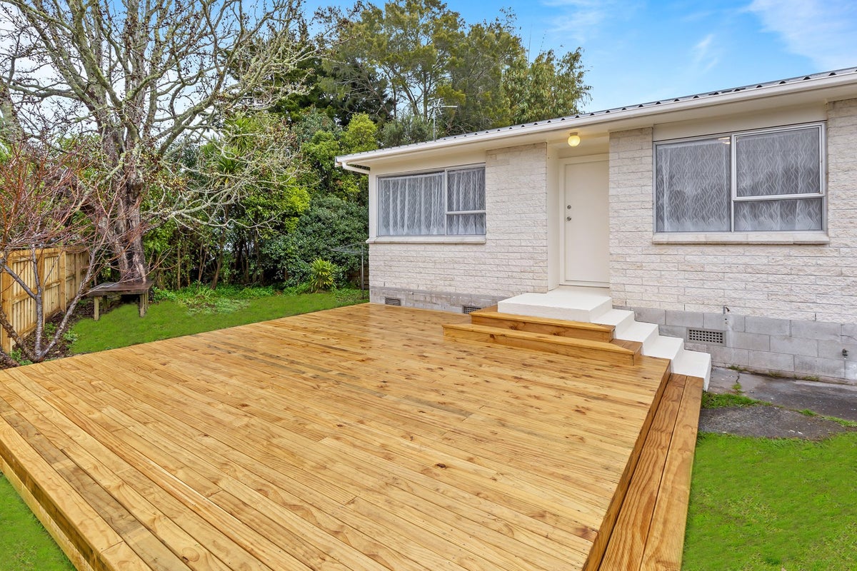 2/94 Kaurilands Road, Titirangi, Auckland - Carousel 2