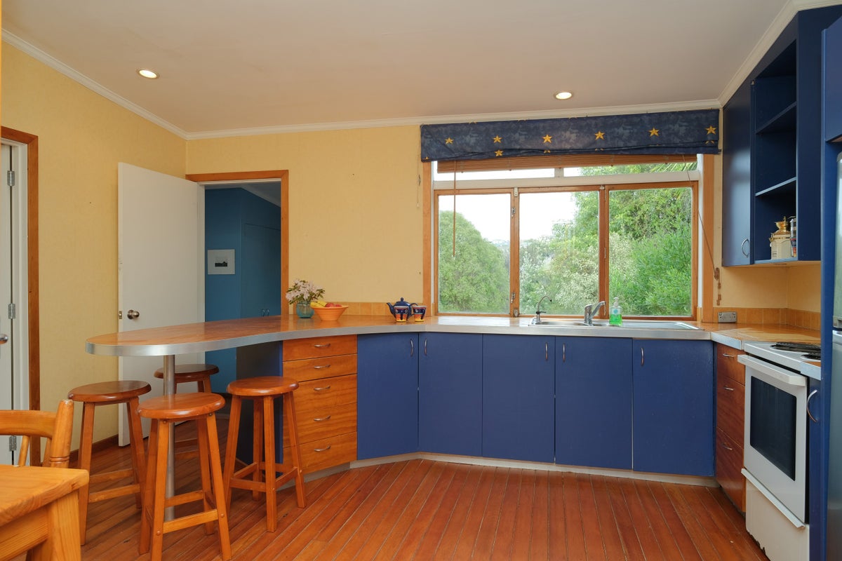 12 Patrick Street, The Glen, Dunedin - Carousel 2