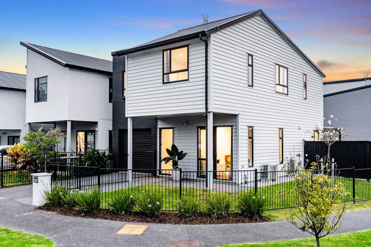 5C Mansfield Street, Glen Innes, Auckland - Carousel 2