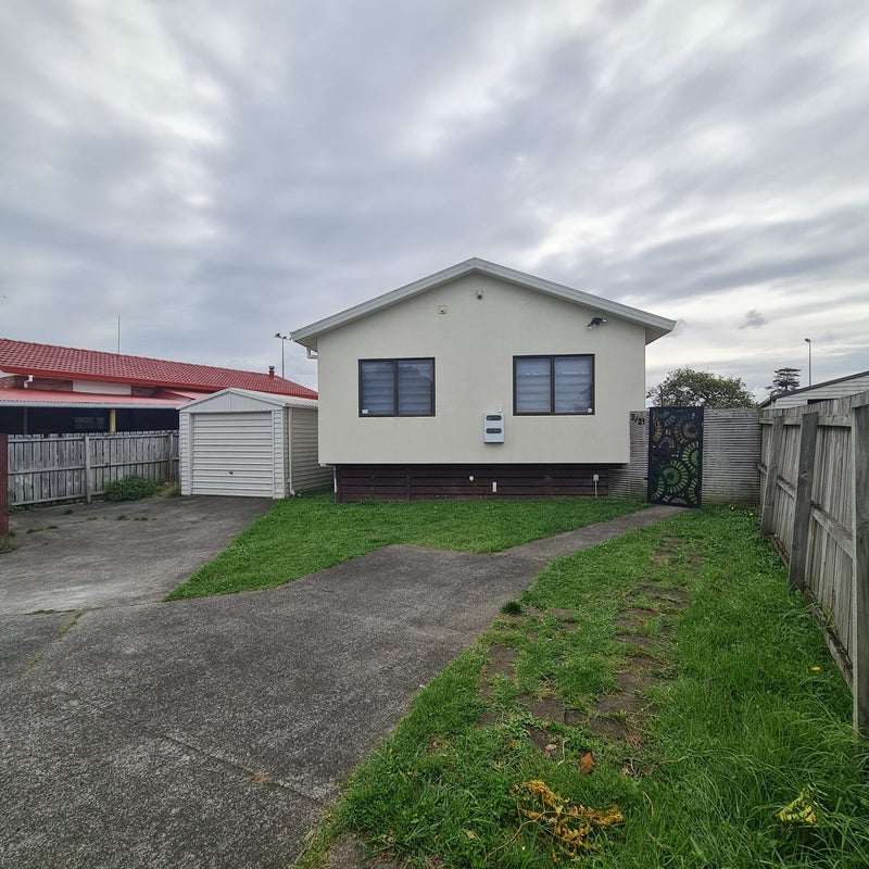 1/21 Southview Place, Wattle Downs, Auckland - Carousel 1