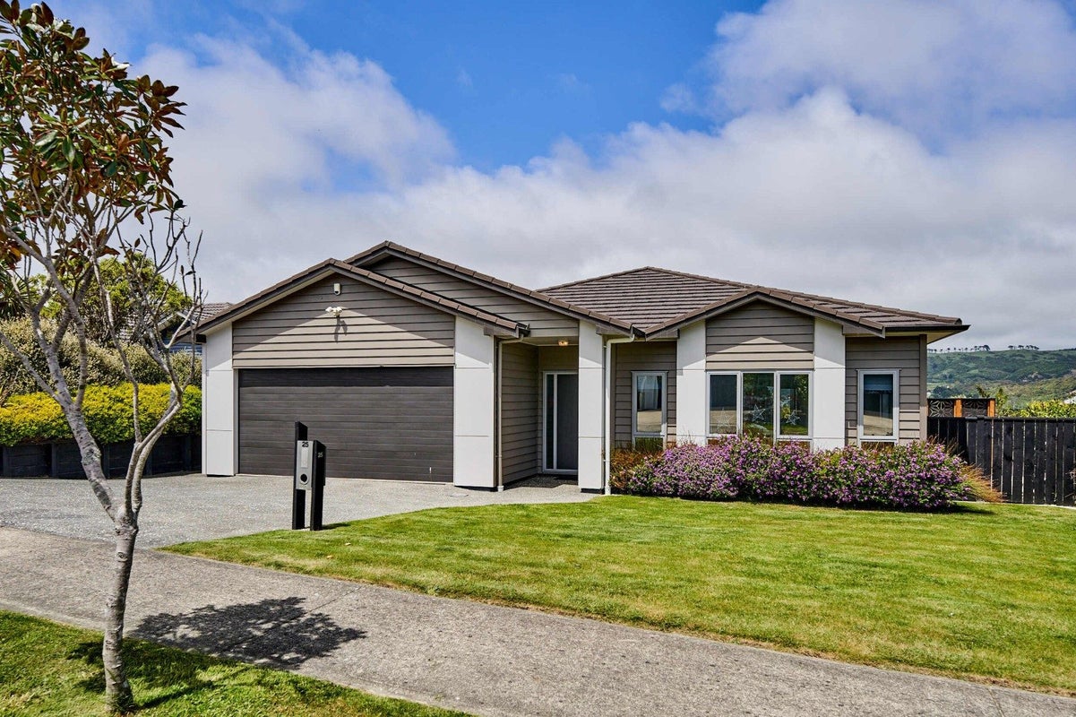 25 Paparoa Crescent, Aotea, Porirua - Carousel 2