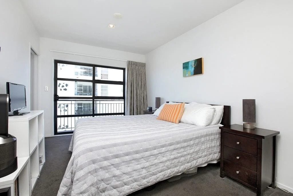 2F/221 Great North Road, Grey Lynn, Auckland - Carousel 1