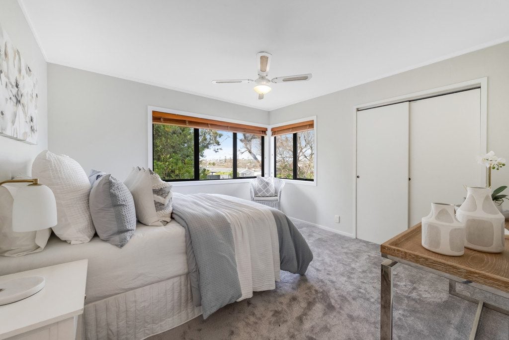 1/133 Botany Road, Botany Downs, Auckland - Carousel 1
