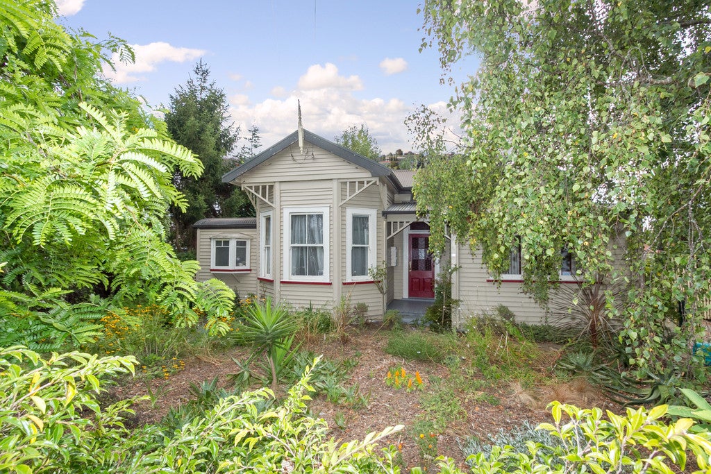 220 Nixon Street, Hamilton East, Hamilton - Carousel 1
