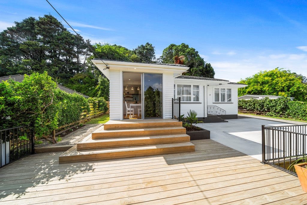 21 Awanui Street, Merrilands, New Plymouth - Carousel 1