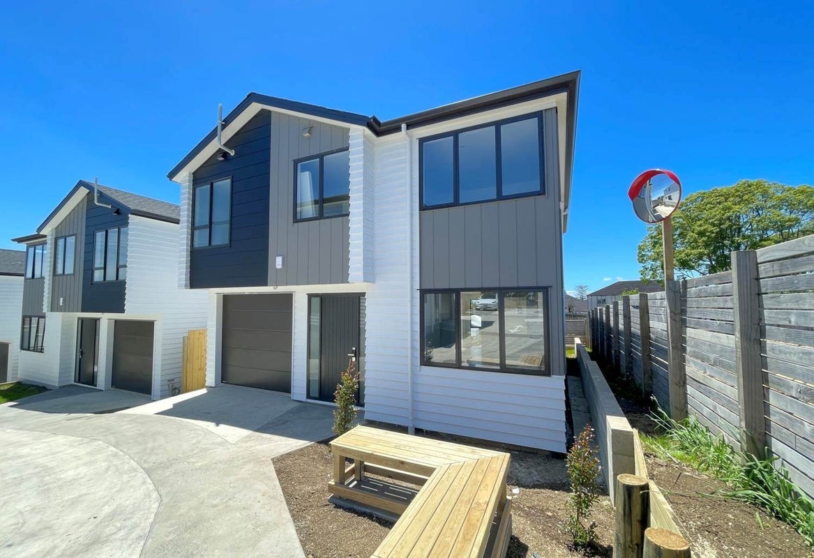 26F Botany Road, Howick, Auckland - Carousel 2
