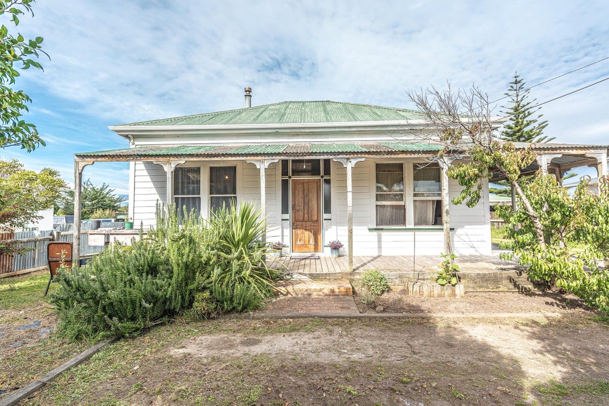 213 Puriri Street, Castlecliff, Whanganui - Carousel 1