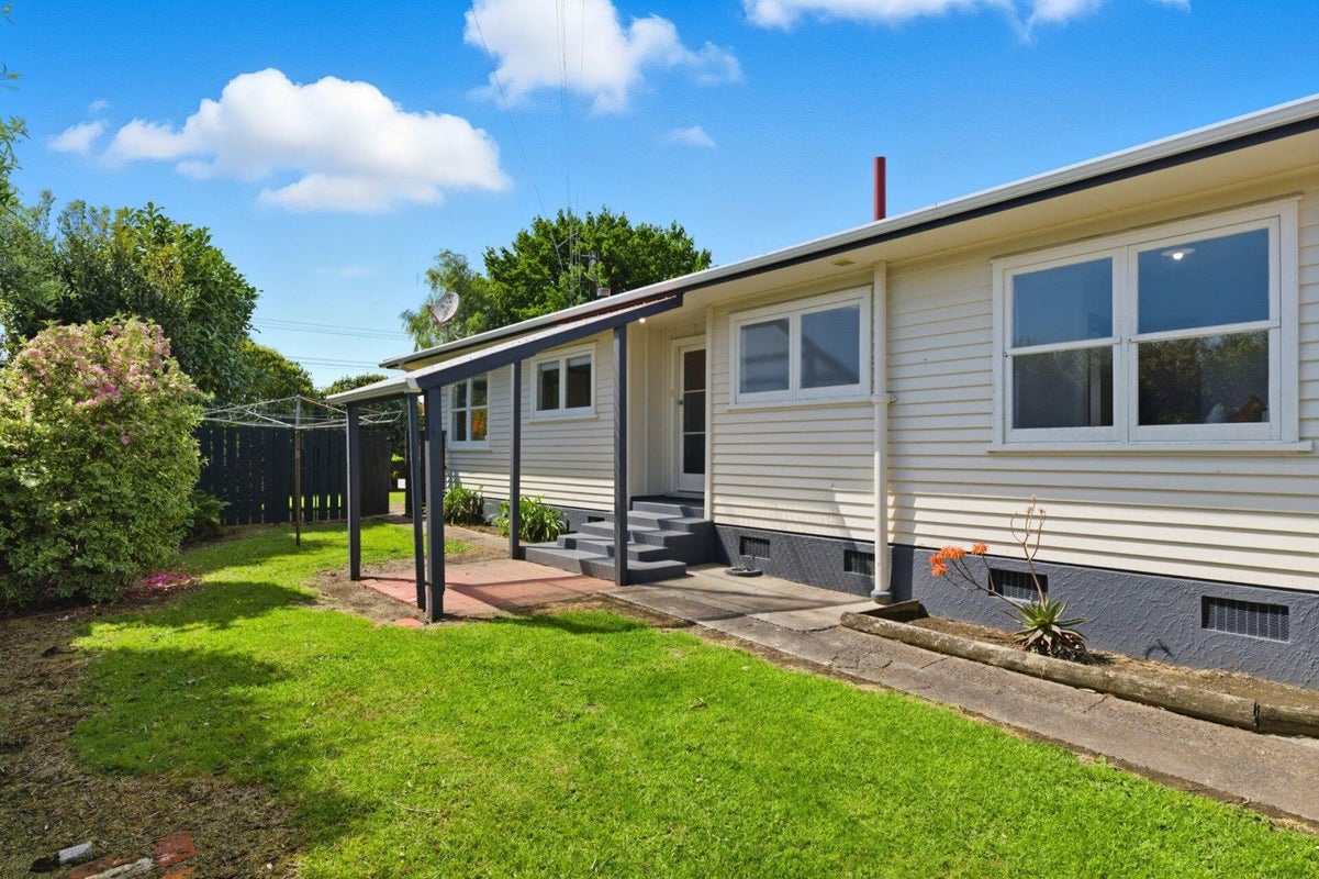154 Otumoetai Road, Brookfield, Tauranga - Carousel 16