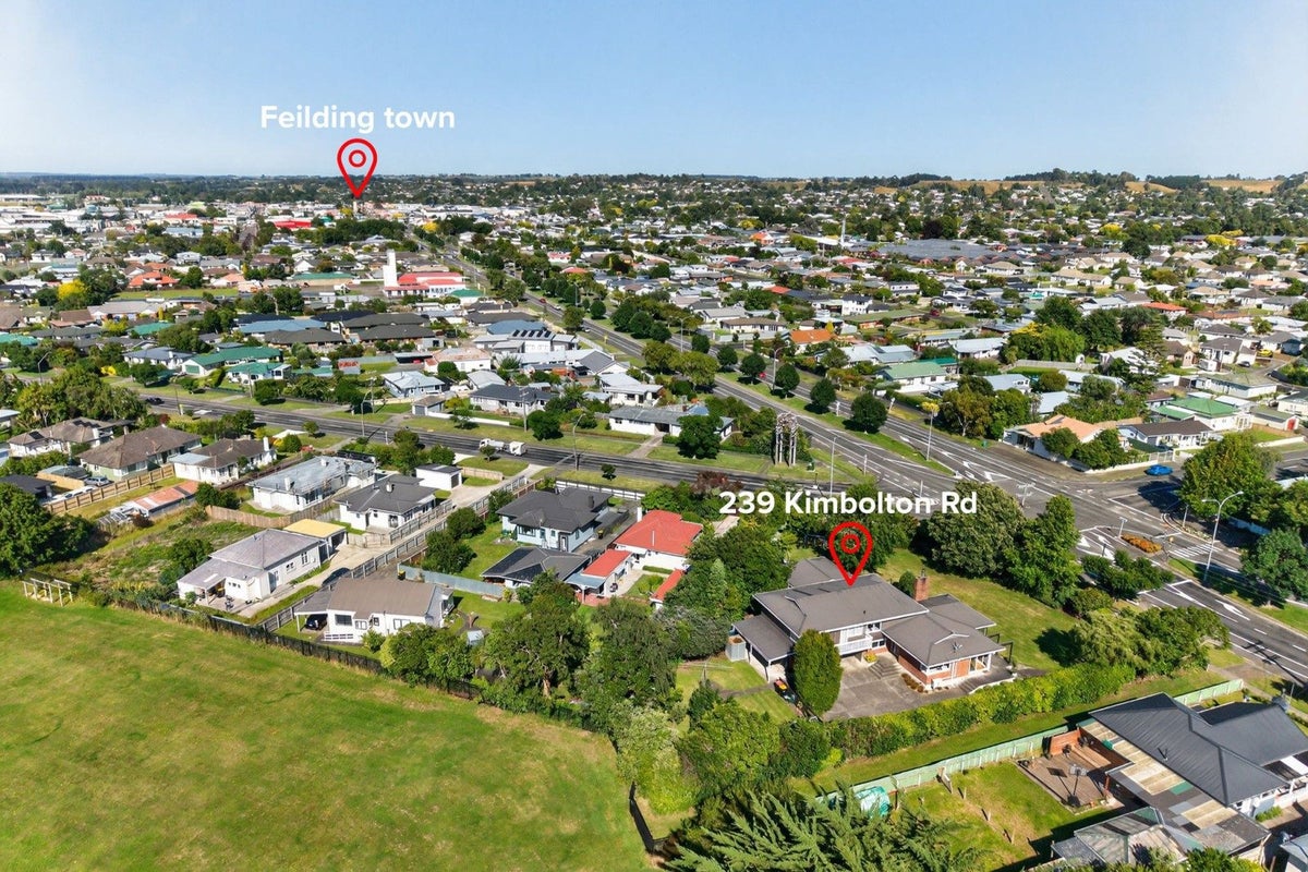 239 Kimbolton Road, Feilding, Feilding - Carousel 41