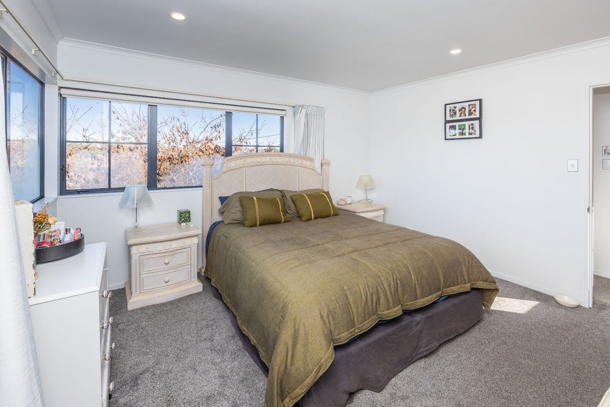 56A Graham Street, Hamilton East, Hamilton - Carousel 30