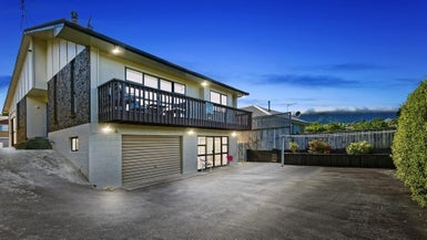 7 Sunnyview Drive, Brown Owl, Upper Hutt - Carousel 1