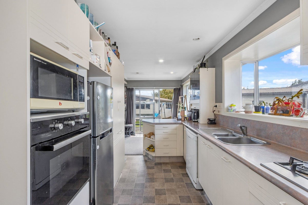 107 Oakhampton Street, Hornby, Christchurch - Carousel 2