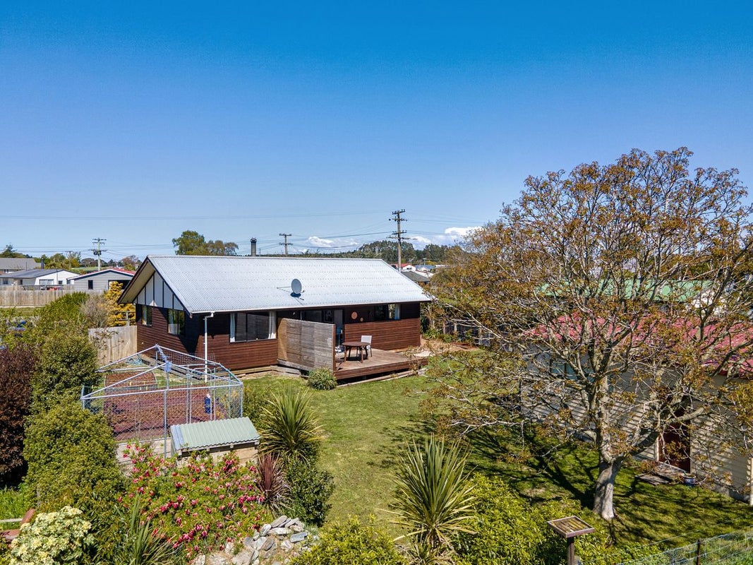 10 White Street, Glenavy, Waimate - Carousel 1