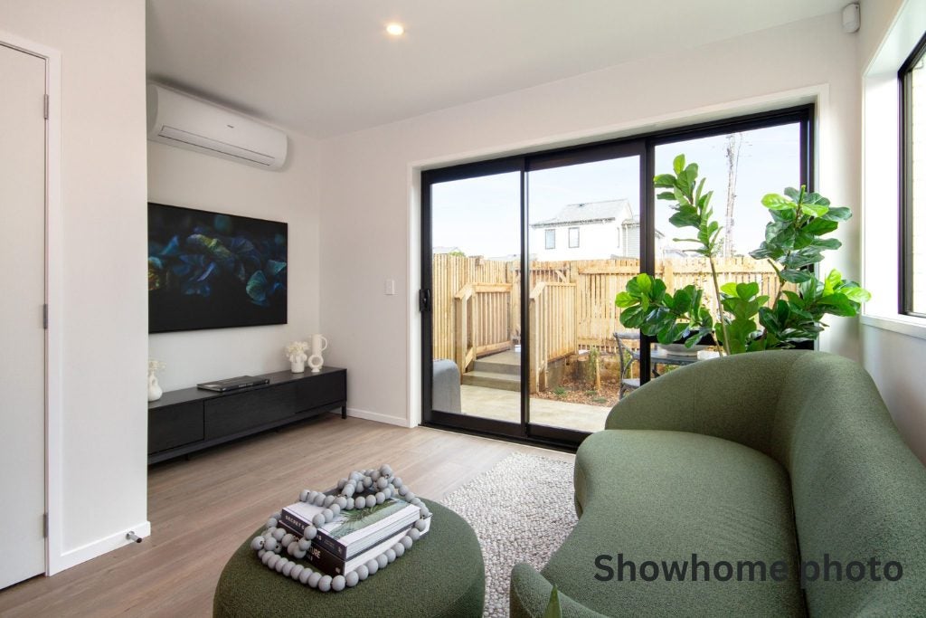 1 Whati Lane, Henderson, Auckland - Carousel 2