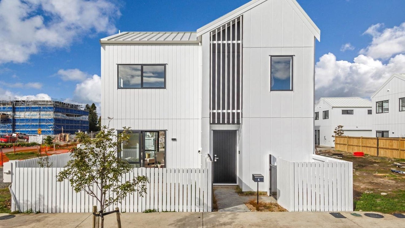4 Green Bamboo Road, Hobsonville, Auckland - Carousel 1