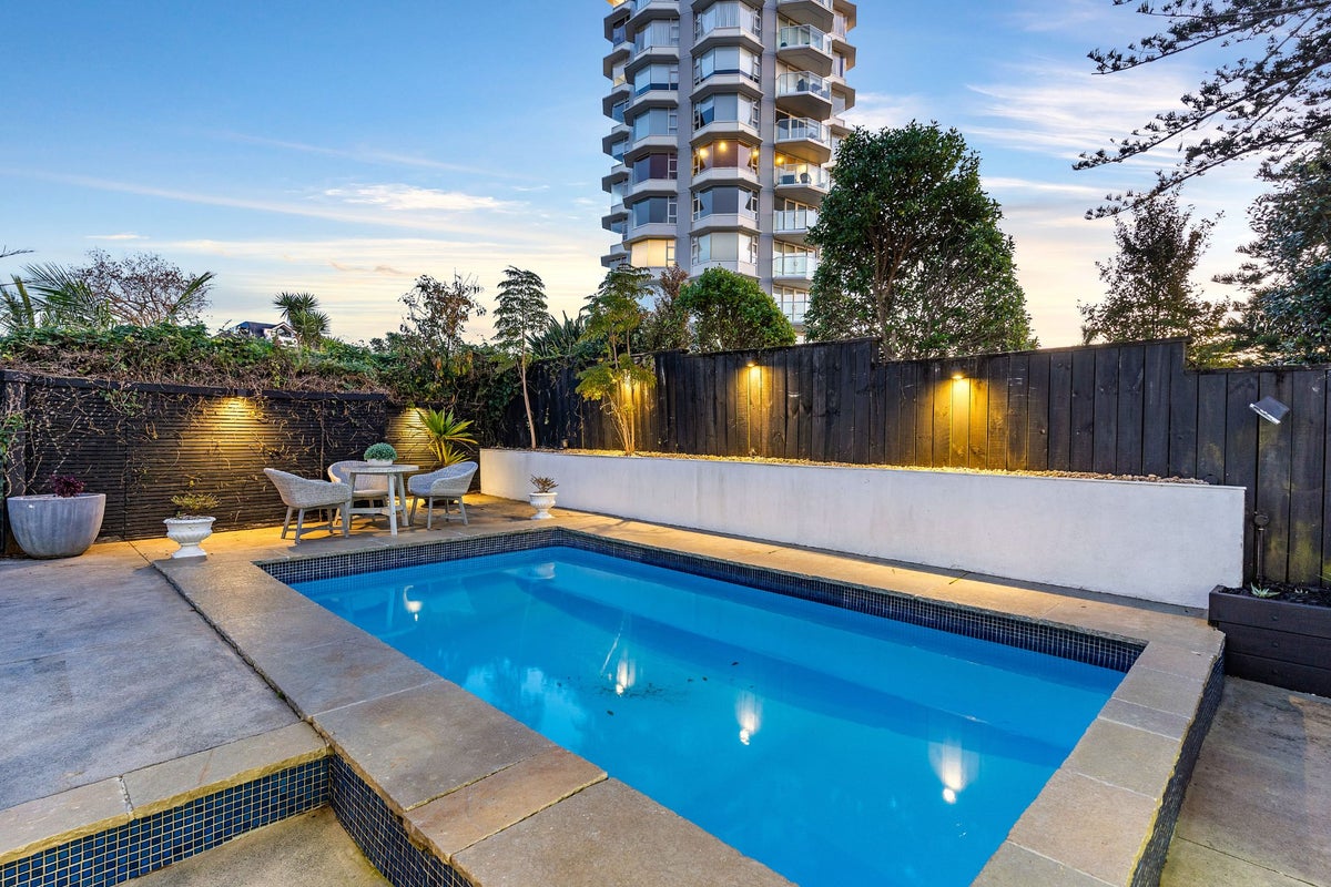 6/74 Kitchener Road, Milford, Auckland - Carousel 2