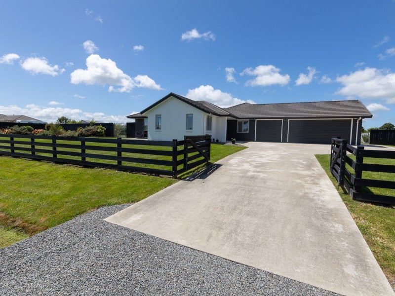96 Mount Taylor Drive, Feilding, Feilding - Carousel 1