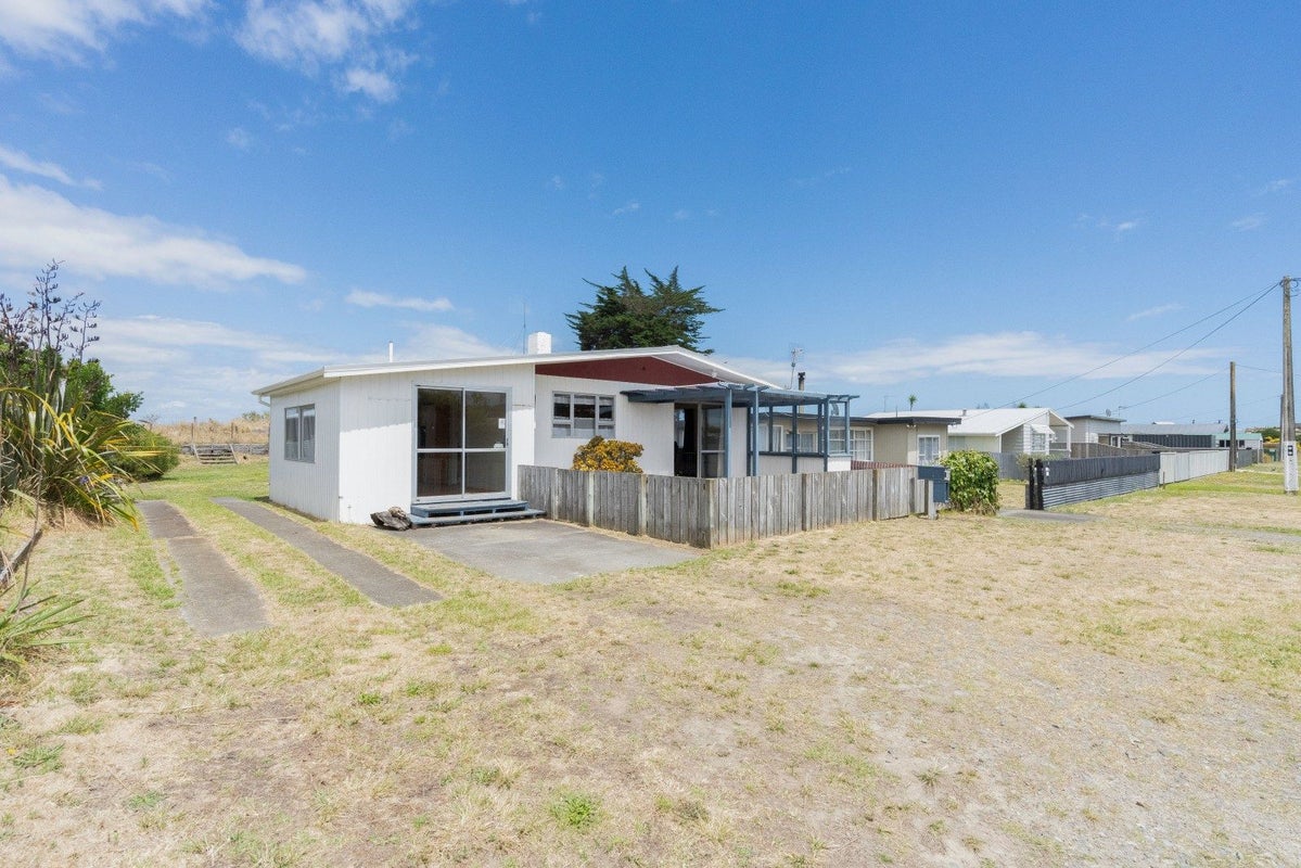 2B Norton Street, Foxton Beach, Foxton - Carousel 1