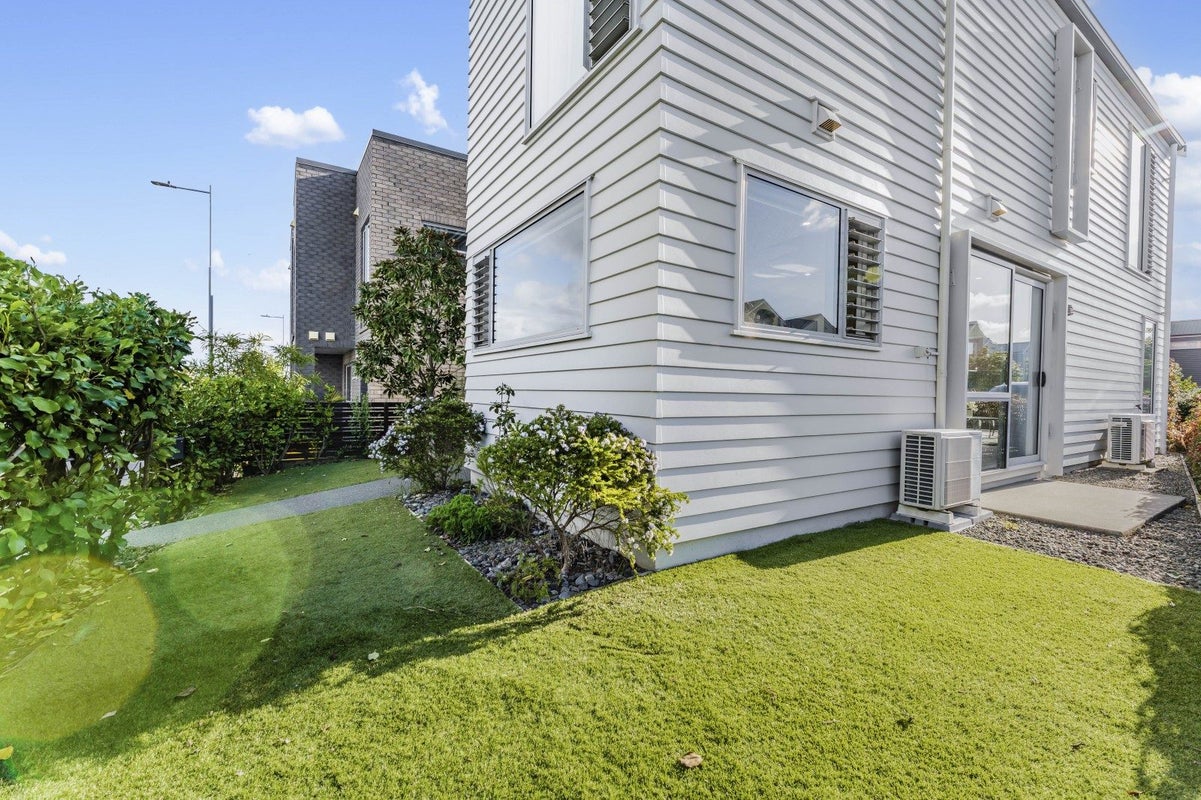 38 Wallace Road, Hobsonville, Auckland - Carousel 2