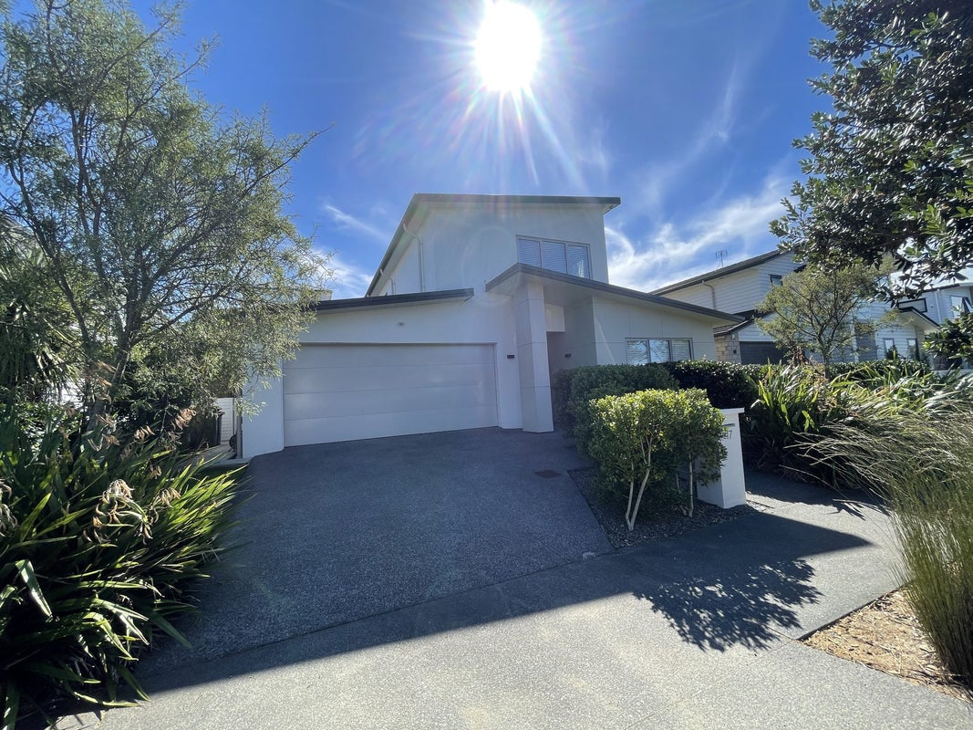 17 Caldera Drive, Long Bay, Auckland - Carousel 1