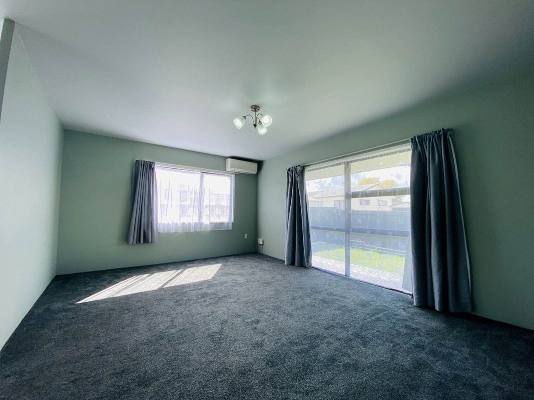 1/10 Solveig Place, Randwick Park, Auckland - Carousel 2